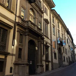 ca-del-borgo-bergamo.italymilanhotels.net/